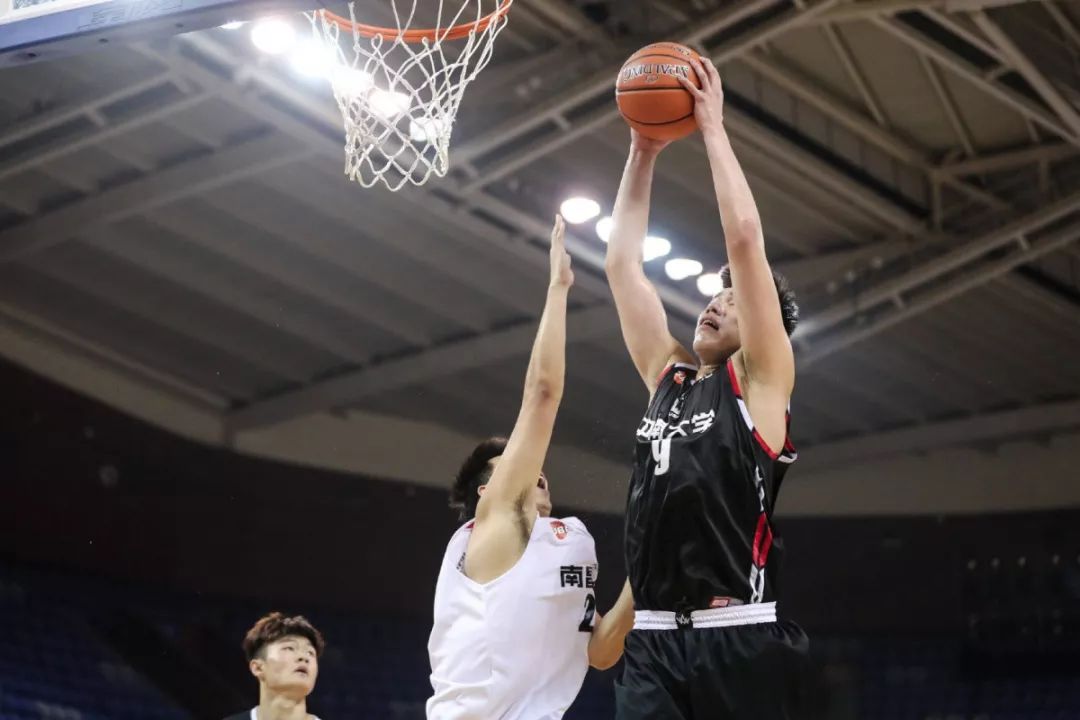 江西男篮大胜对手，犹如江河之势势不可挡