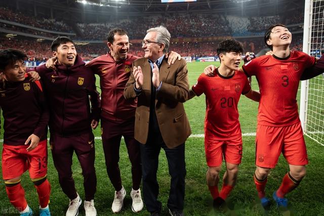 本土球队在国际足球舞台上引发关注